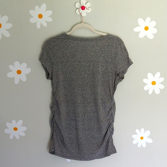 🍓 3/$30 Liz Lange Maternity Gray V-Neck T-Shirt - Picture 2 of 6